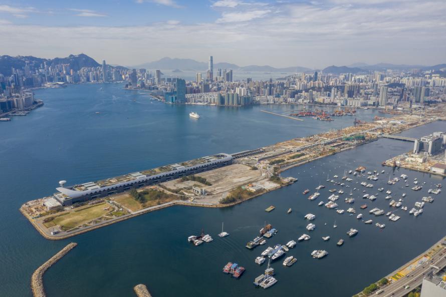 Området med den gamle Kai Tak Lufthavn med krydstogtterminalen.