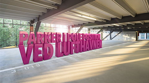 Parker i pole position ved lufthavnen - Let lufthavnsparkeringsbonusprogram